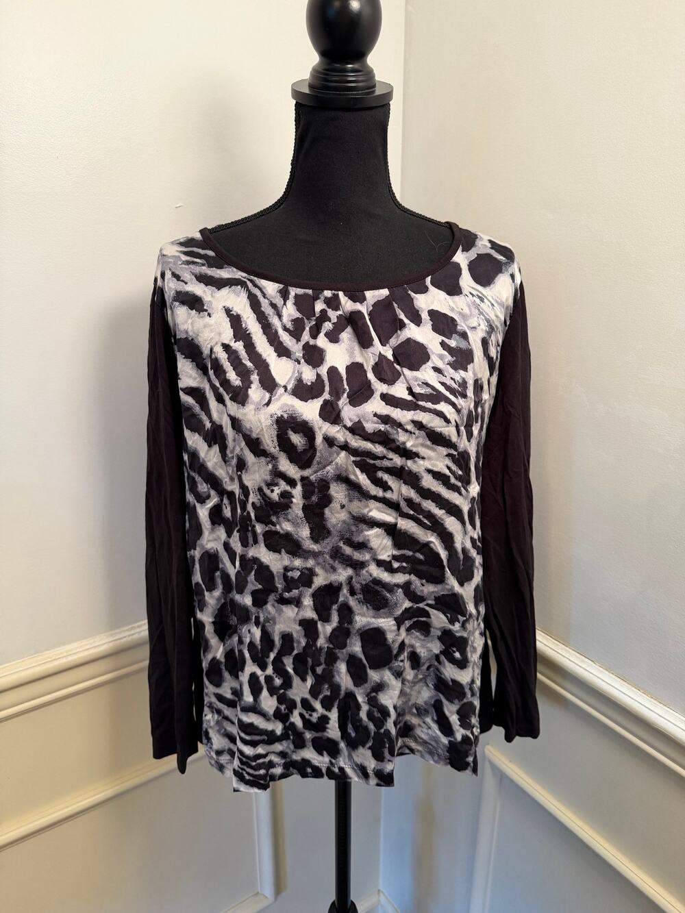 Chico's Mixed Media Silk-Front Top Blouse Black & White Animal Print Long Sleeve